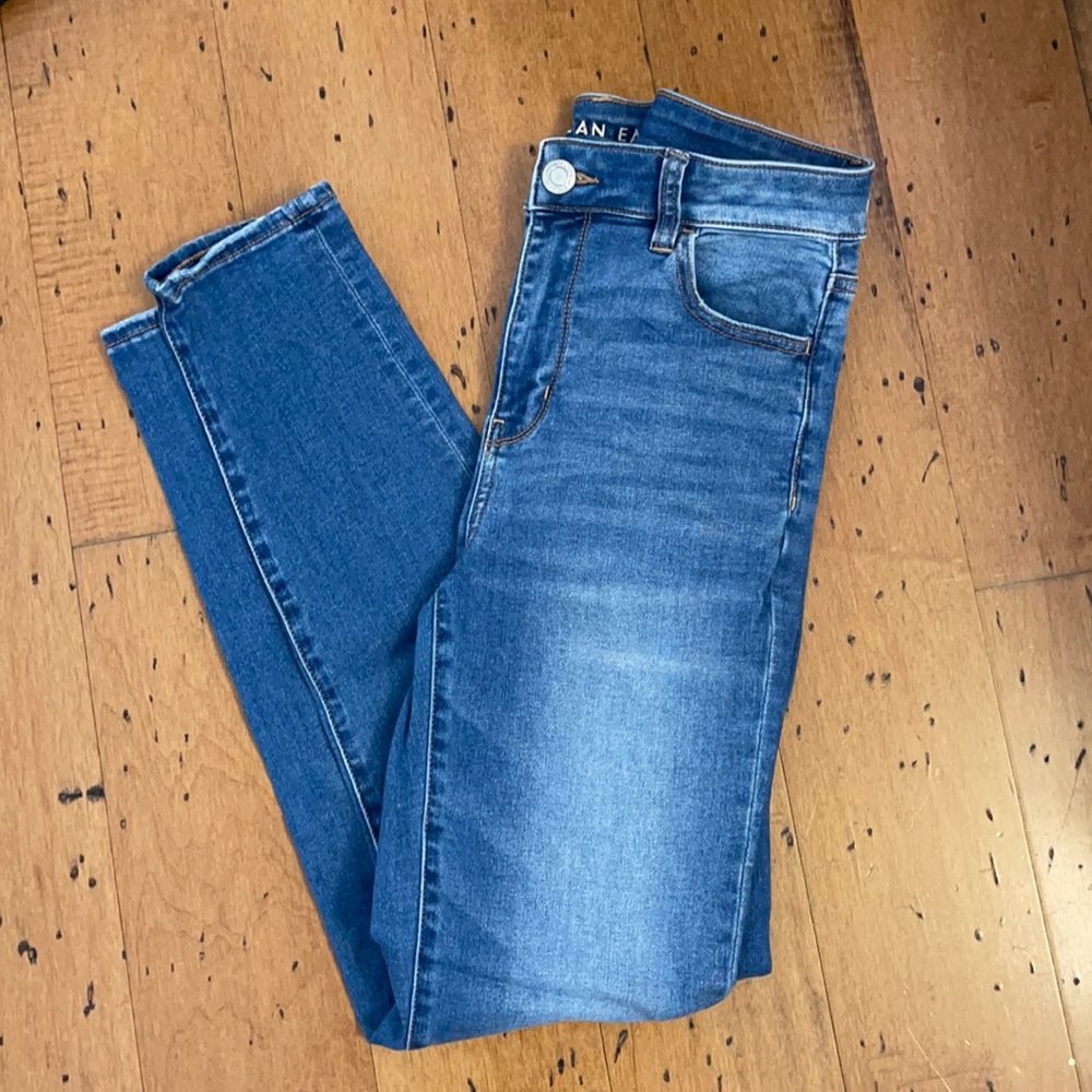 American eagle light wash skinny jeans
